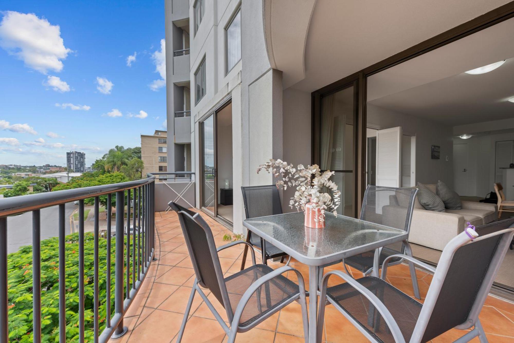 The Oasis Apartments Μπρίσμπεϊν Εξωτερικό φωτογραφία