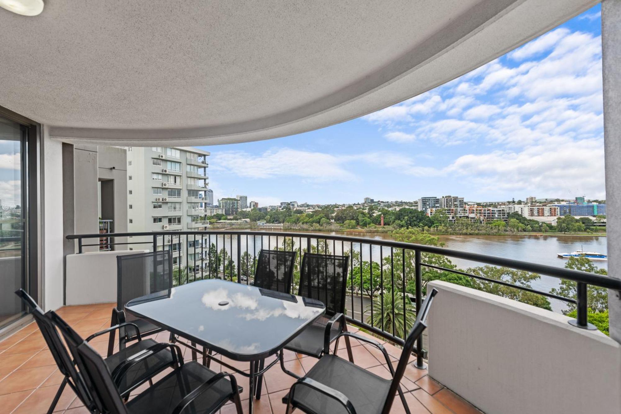 The Oasis Apartments Μπρίσμπεϊν Εξωτερικό φωτογραφία