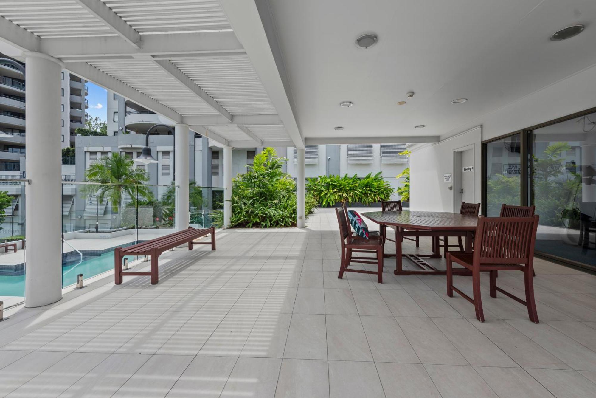The Oasis Apartments Μπρίσμπεϊν Εξωτερικό φωτογραφία